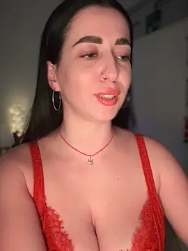 Snapshot of Emylia chatting on 12-11-24, 09:34 Emylia online show from 12-11-24, 09:34