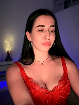 Snapshot of Emylia chatting on 12-05-24, 09:33 Emylia online show from 12-05-24, 09:33