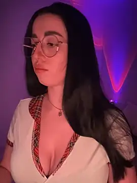 Snapshot of Emylia chatting on 02-19-25, 07:59 Emylia online show from 02-19-25, 07:59