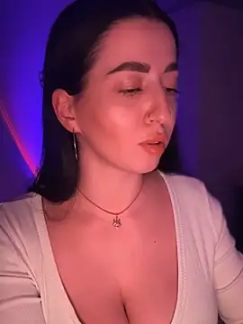 Snapshot of Emylia chatting on 01-28-25, 09:08 Emylia online show from 01-28-25, 09:08