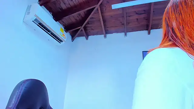 Gretta Queen online show from 10-13-25, 05:03