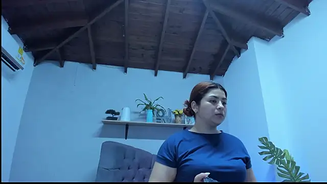 Gretta Queen online show from 04-19-26, 04:52