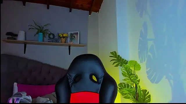 Gretta Queen online show from 04-21-26, 05:52