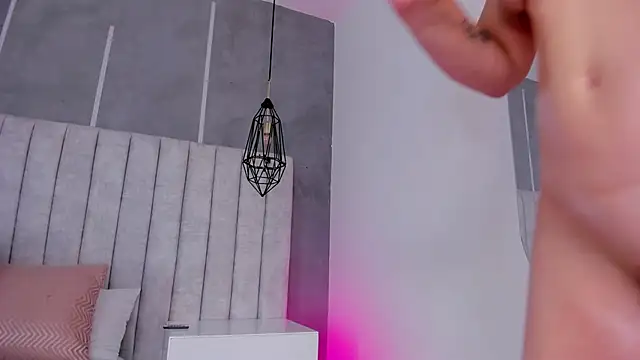 my friends mom online show from 04-17-26, 11:46