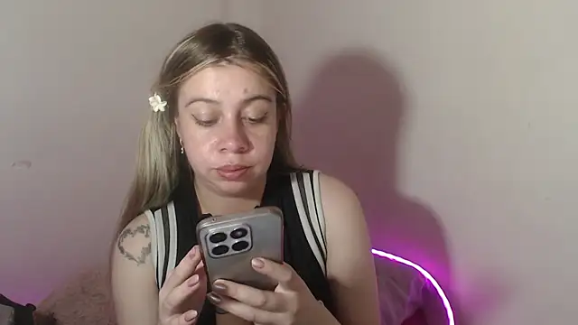 SweetSofty online show from 11-16-25, 06:18