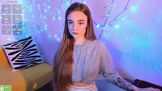 xwiuiwx online show from 02-06-25, 07:07