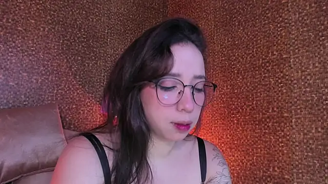 Apartment28 online show from 06-30-26, 02:11