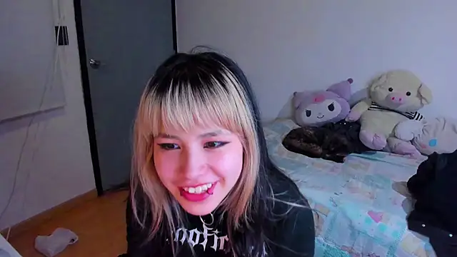 Akane-Mou online show from 12-12-24, 02:26