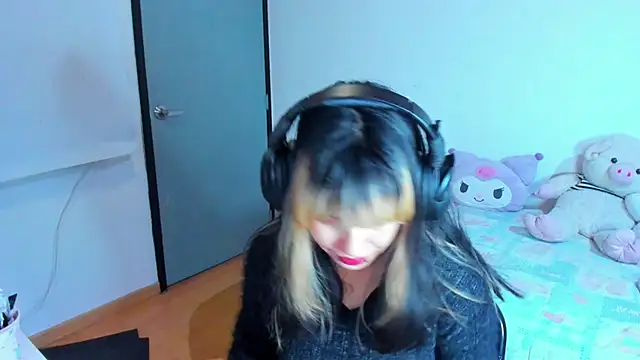 Akane-Mou online show from 01-13-25, 05:44