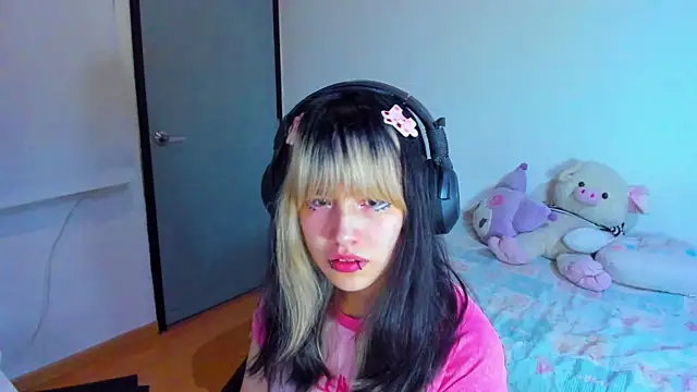 Akane-Mou online show from 01-18-25, 04:59
