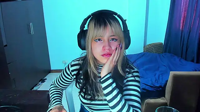 Akane-Mou online show from 01-19-25, 11:45