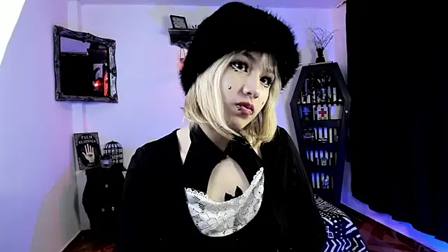 Akane-Mou online show from 10-08-25, 01:23