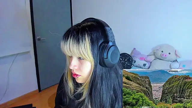 Akane-Mou online show from 01-20-25, 08:30