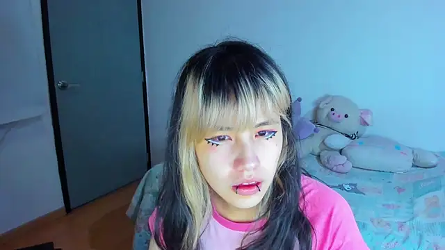 Akane-Mou online show from 01-18-25, 01:52