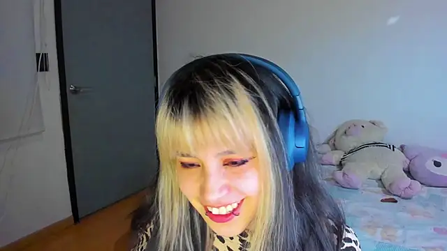 Akane-Mou online show from 12-10-24, 04:34