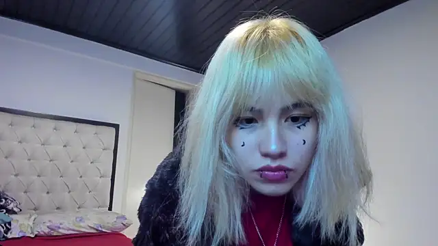 Akane-Mou online show from 10-18-25, 02:24
