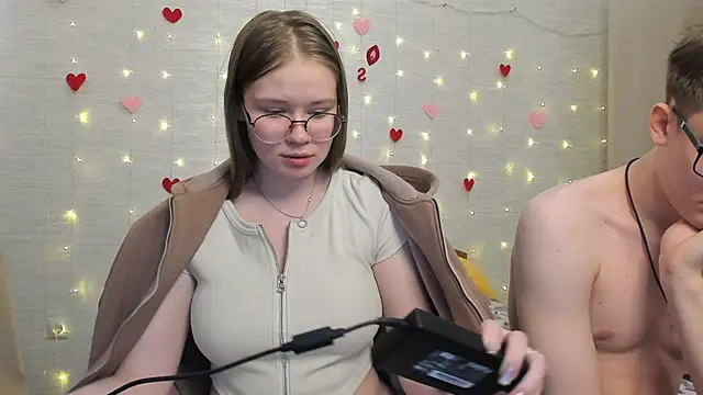 Snapshot of Tommy_and_Katie chatting on 02-23-25, 10:39 Tommy and Katie online show from 02-23-25, 10:39