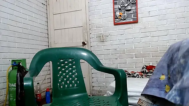 Snapshot of valeriaswang_Lucas chatting on 02-21-26, 02:08 valeriaswang Lucas online show from 02-21-26, 02:08