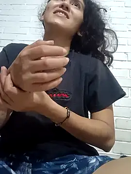 valeriaswang Lucas online show from 04-15-26, 01:00