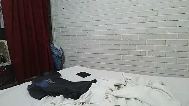 valeriaswang Lucas online show from 10-30-25, 02:04