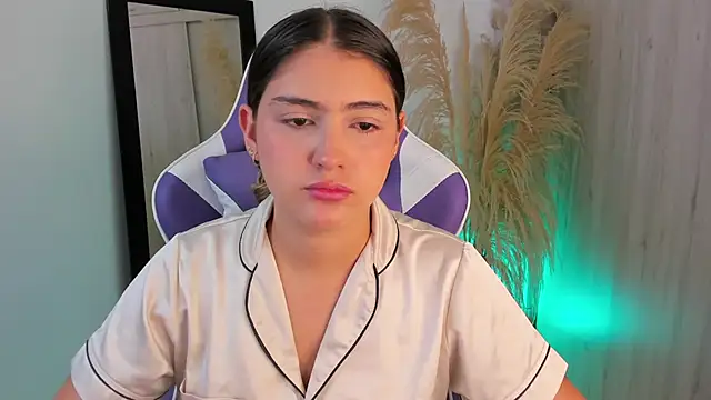 Snapshot of sofia_henaok chatting on 10-07-25, 09:16 sofia henaok online show from 10-07-25, 09:16