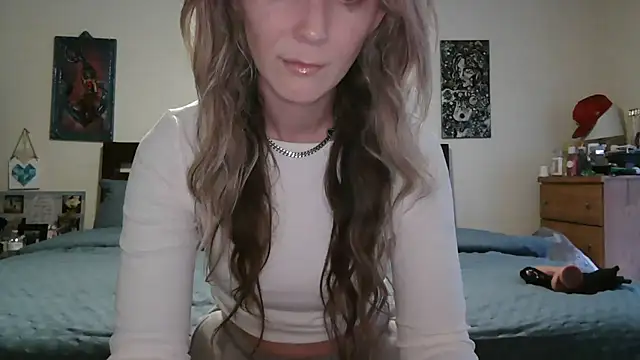 Heyitsmee33 online show from 06-02-26, 10:37