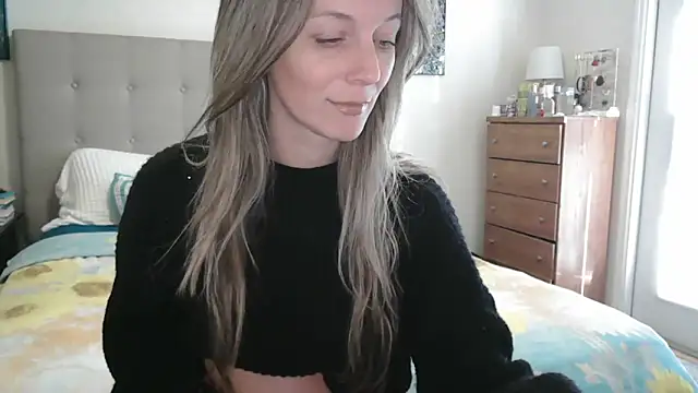 Heyitsmee33 online show from 02-10-26, 12:48