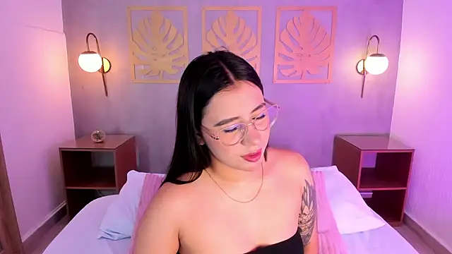 Snapshot of majo_rose chatting on 10-06-25, 07:03 majo rose online show from 10-06-25, 07:03
