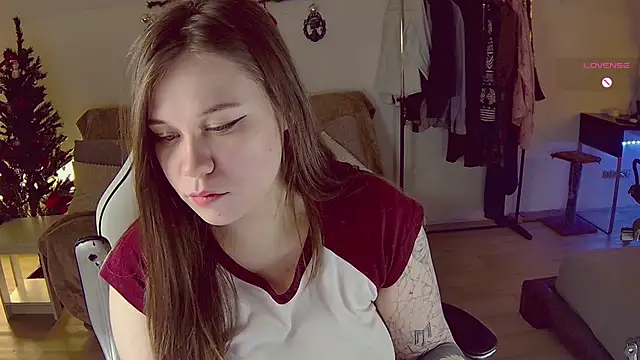 cutenessa online show from 12-21-24, 03:53