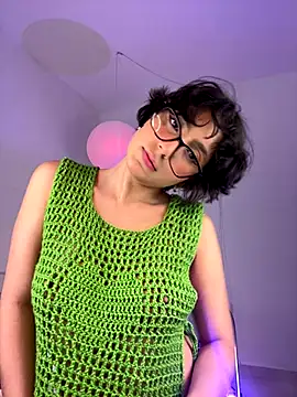 Snapshot of aurora_xoxo chatting on 10-25-25, 03:49 aurora xoxo online show from 10-25-25, 03:49
