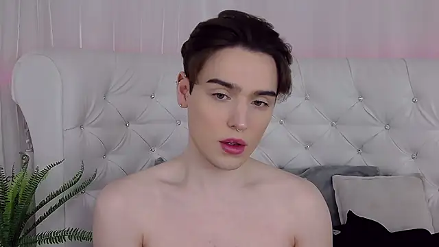 Snapshot of RobbyCharming chatting on 04-11-26, 04:20 RobbyCharming online show from 04-11-26, 04:20