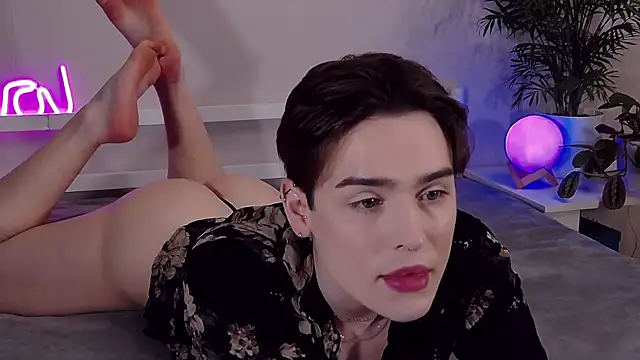 RobbyCharming online show from 05-08-26, 05:11