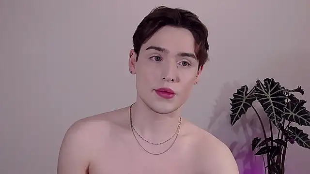 RobbyCharming online show from 05-10-26, 06:28