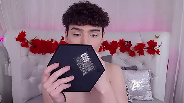 RobbyCharming online show from 11-01-25, 03:35