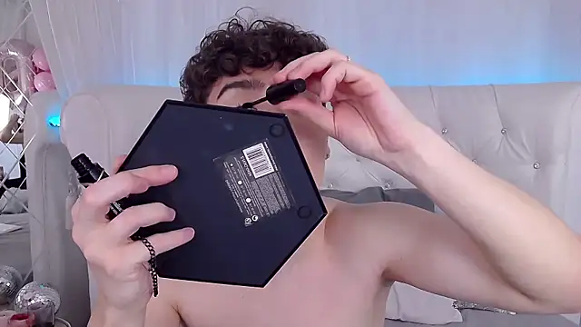 RobbyCharming online show from 11-02-25, 03:33