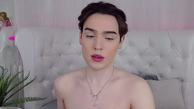 RobbyCharming online show from 04-19-26, 04:35