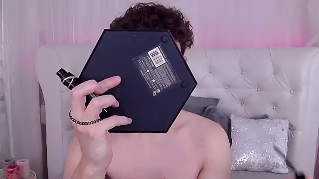 RobbyCharming online show from 11-17-25, 03:43