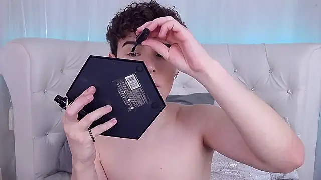 RobbyCharming online show from 11-12-25, 03:43