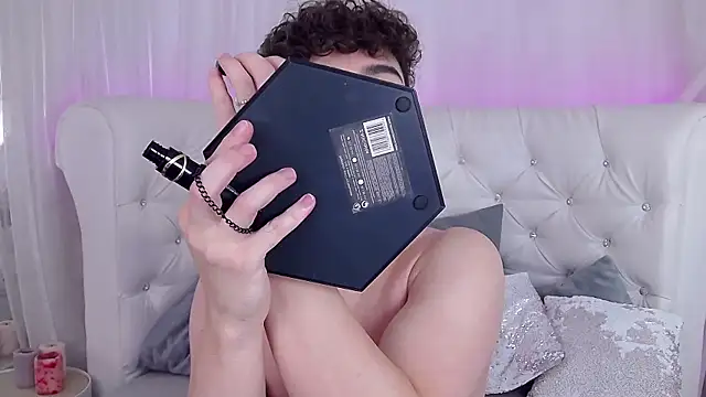 RobbyCharming online show from 11-14-25, 03:43