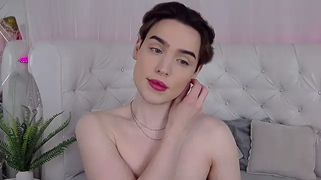 RobbyCharming online show from 04-18-26, 04:37