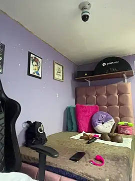 charlotte stevenss  online show from 06-04-26, 02:33