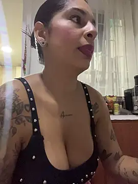 Snapshot of charlotte_stevenss_ chatting on 05-22-26, 02:15 charlotte stevenss online show from 05-22-26, 02:15