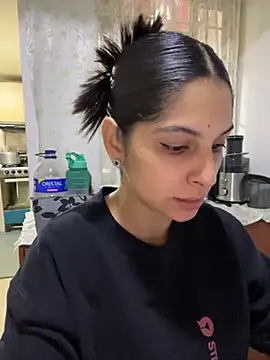 charlotte stevenss  online show from 10-29-25, 03:33