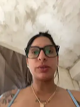 charlotte stevenss  online show from 04-07-26, 07:15