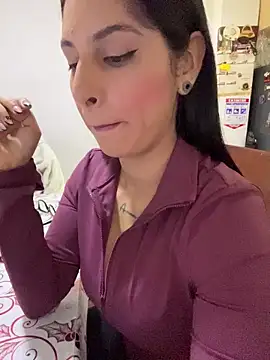 charlotte stevenss  online show from 12-21-25, 01:46