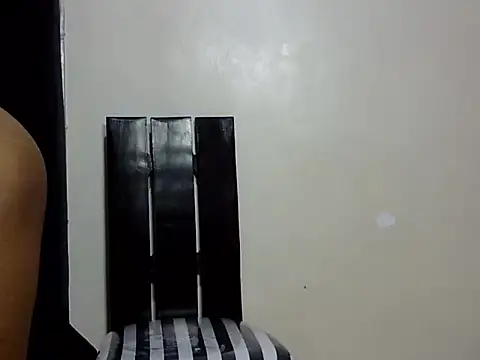 Snapshot of Twerl chatting on 01-05-25, 08:52 Twerl online show from 01-05-25, 08:52