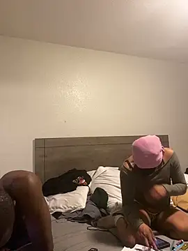 Snapshot of mayywetter chatting on 02-15-26, 04:35 mayywetter online show from 02-15-26, 04:35