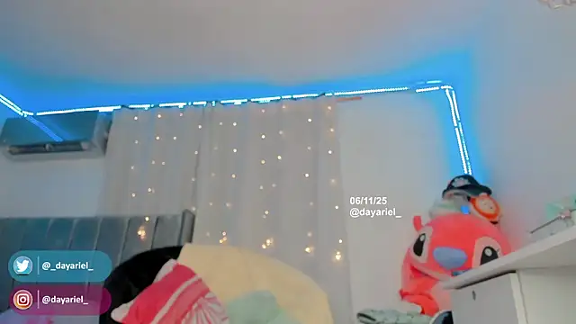 Yellowranger1 online show from 11-07-25, 02:16