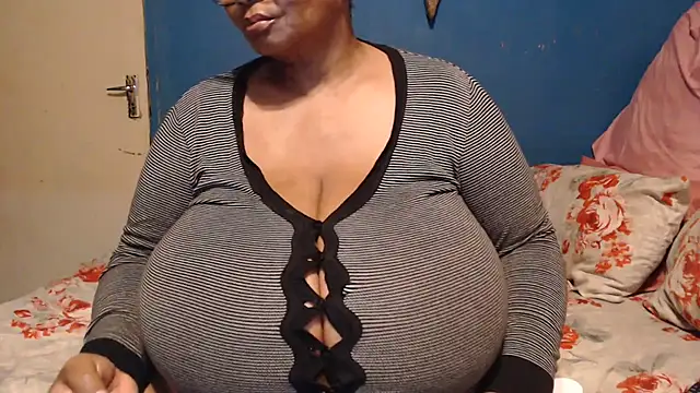 CUTEFIRMMELONSS online show from 10-13-25, 09:27