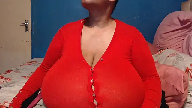 CUTEFIRMMELONSS online show from 10-04-25, 08:32